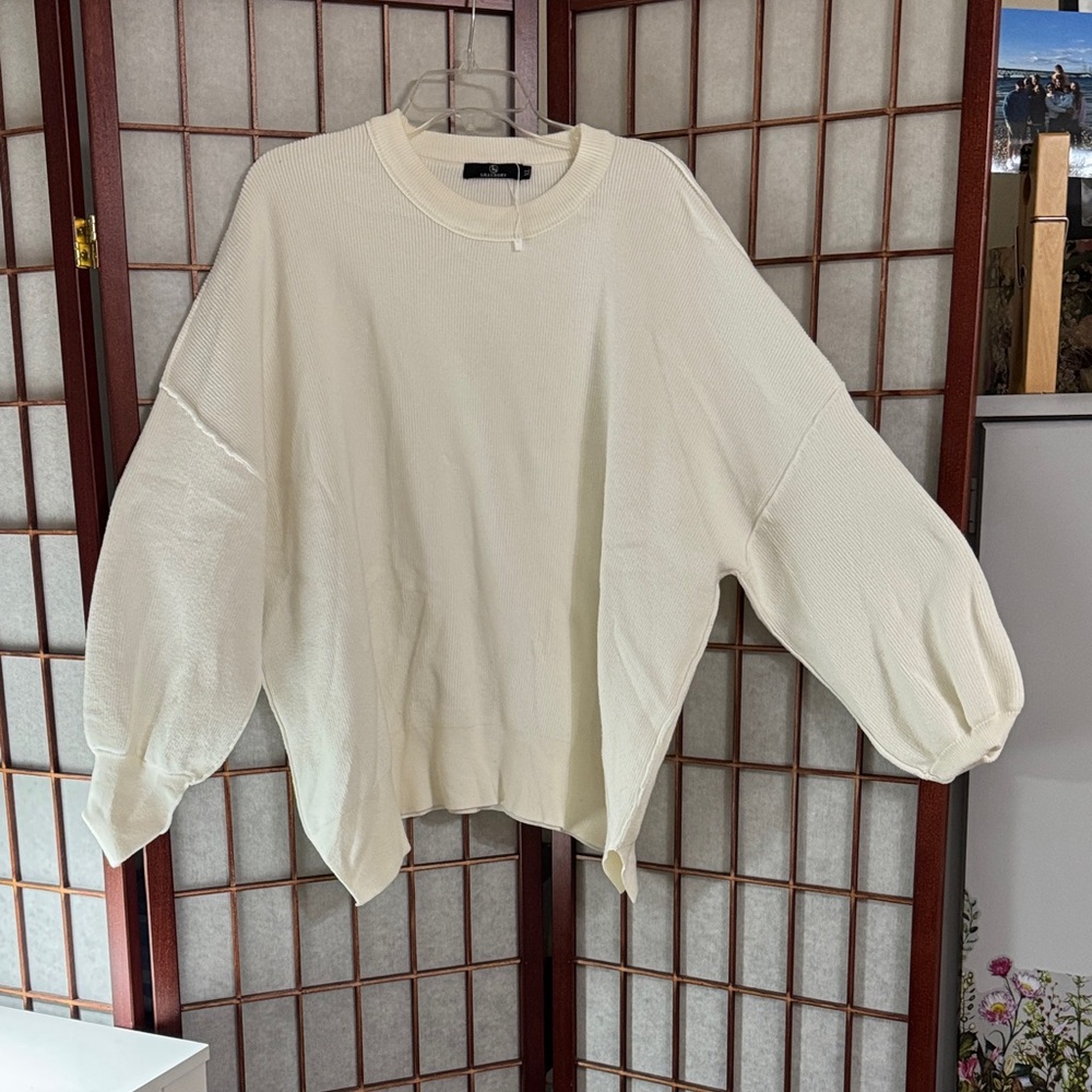 Relaxed Cream Balloon-Sleeve Crewneck Sweater - Brand Unspecified PTP 30 inches